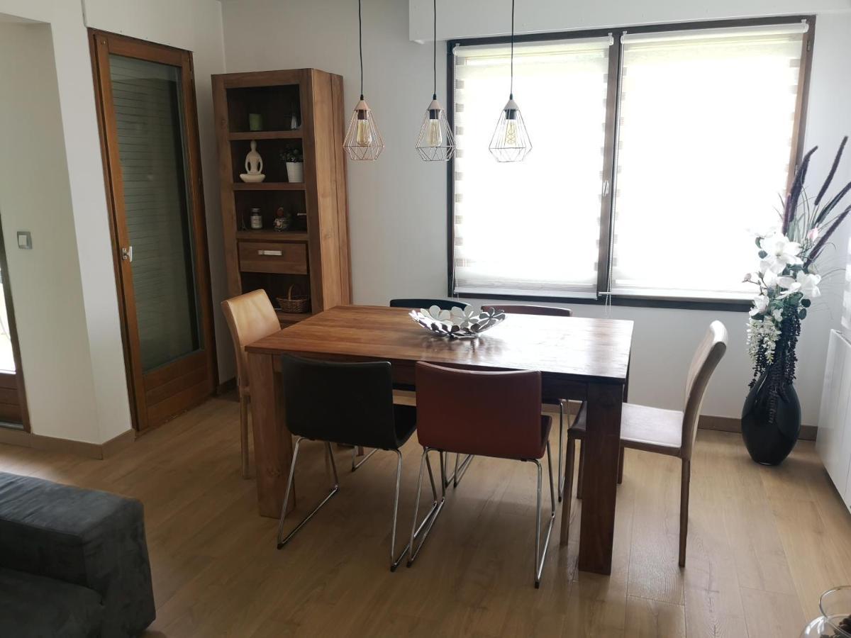 Appartement meublé tout confort Scionzier Esterno foto